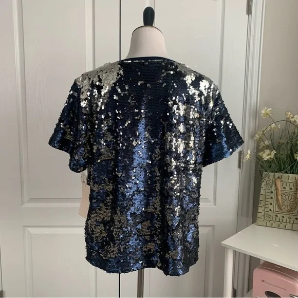 Two by Vince Camuto Flip Sequin Top - Picture 11 of 12